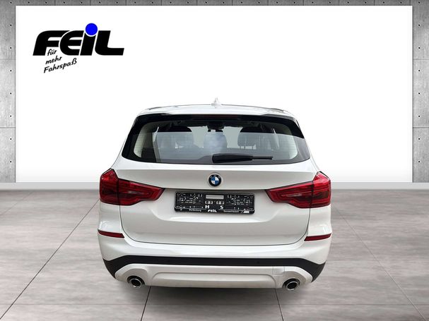 BMW X3 xDrive20d Advantage 140 kW image number 6