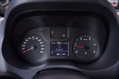 Car image 33