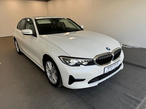 BMW 320d xDrive 140 kW image number 26