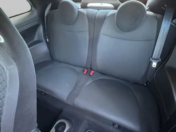 Car image 29