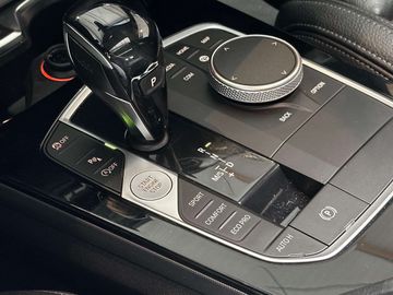 Car image 36