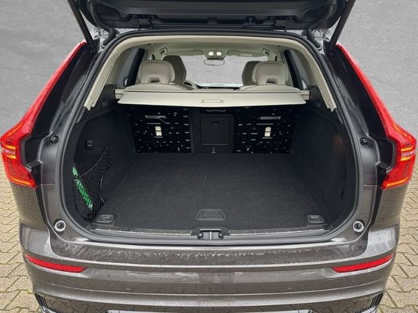 Volvo XC60 B4 Diesel Plus Dark 145 kW image number 10