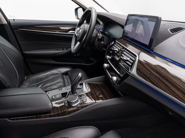 BMW 540d Touring Luxury Line xDrive 250 kW image number 37