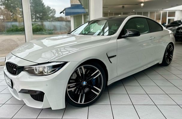 BMW M4 Coupe 317 kW image number 2