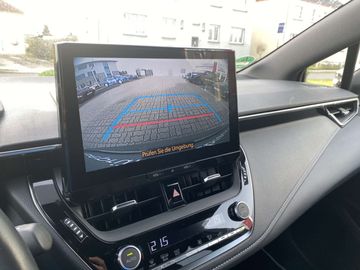 Car image 24