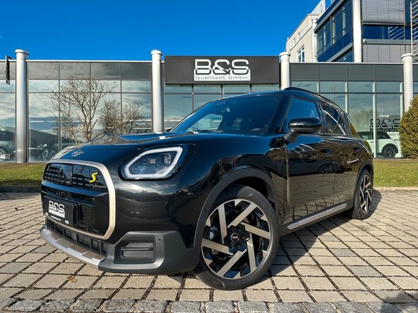 Mini Cooper SE Countryman Trim ALL4 230 kW image number 2