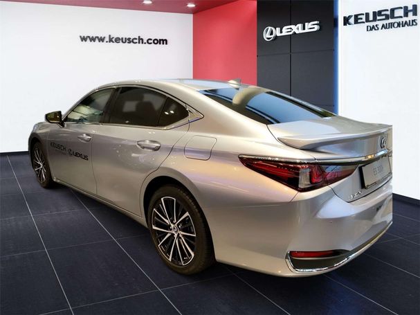 Lexus ES 300 h 160 kW image number 8