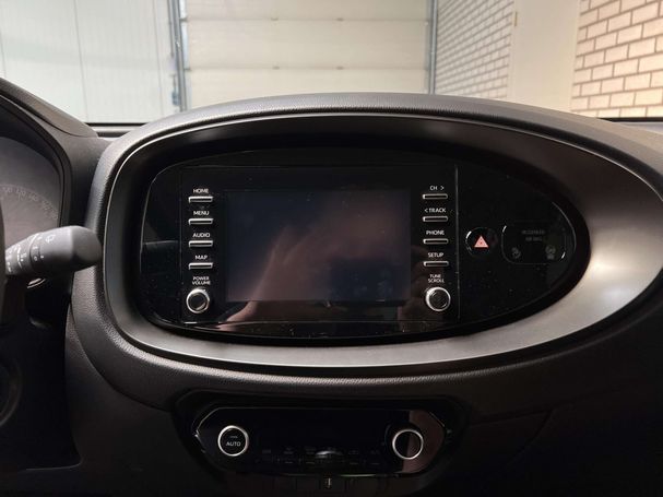 Toyota Aygo X 1.0 VVT-i 53 kW image number 18