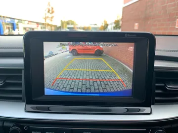 Car image 27