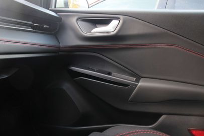 Car image 37