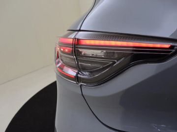 Car image 35