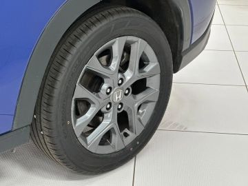 Car image 26
