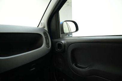 Car image 24