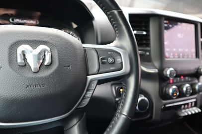 Car image 37