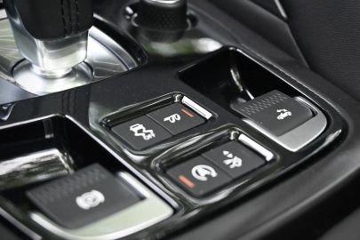 Car image 36