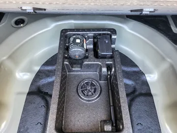 Car image 39