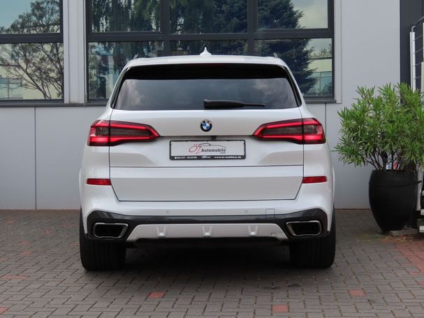 BMW X5 M50i xDrive 390 kW image number 21