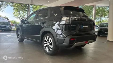 Car image 5