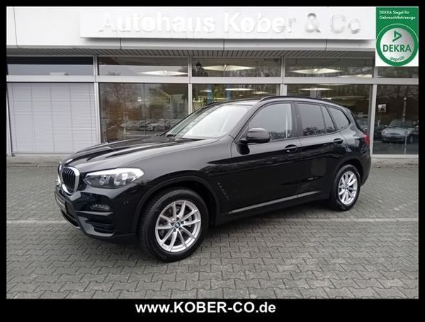 BMW X3 xDrive20i Advantage 135 kW image number 1