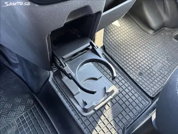 Car image 33