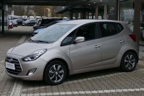 Hyundai ix20 1.6 blue 92 kW image number 1