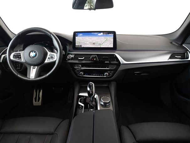 BMW 520d Touring xDrive 140 kW image number 12