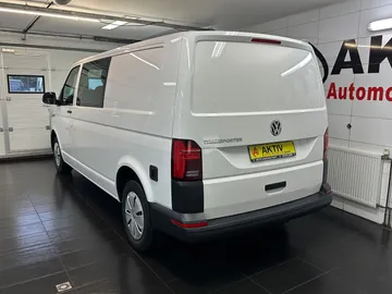 Car image 45