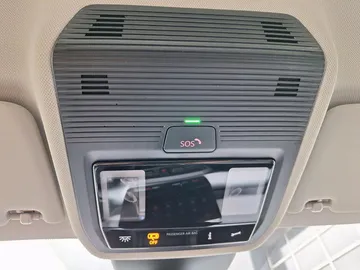 Car image 33