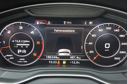 Car image 35