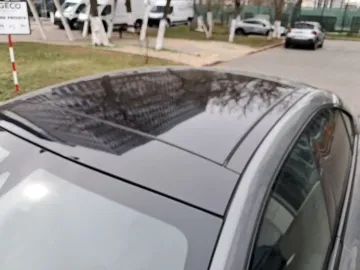 Car image 33