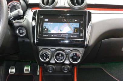 Car image 30