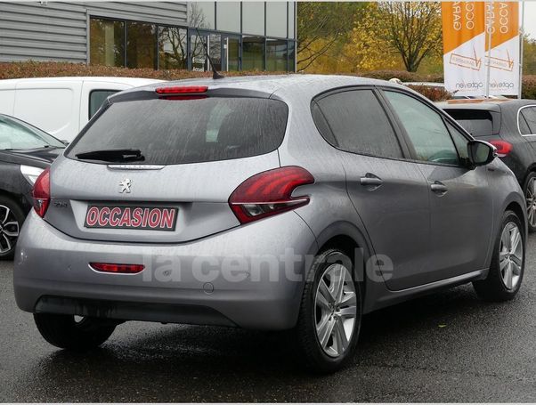 Peugeot 208 PureTech 82 Signature 61 kW image number 3