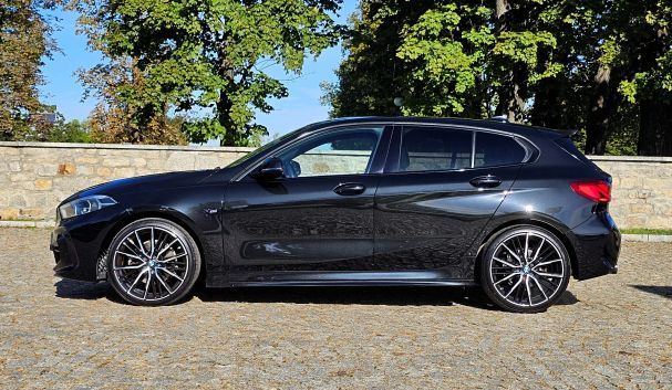 BMW 118i M Sport 103 kW image number 7