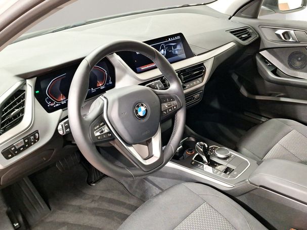 BMW 118i 100 kW image number 5