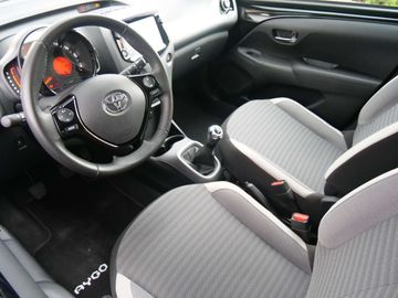 Car image 21