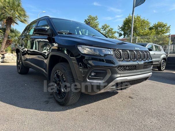 Jeep Compass 1.3 T4 PHEV Overland 4xe 177 kW image number 3