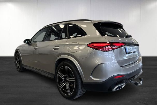 Mercedes-Benz GLC 300 e AMG 4Matic 233 kW image number 4