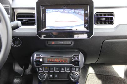 Car image 10