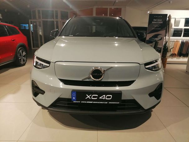 Volvo XC40 Recharge Single Plus 185 kW image number 2