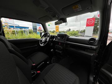 Car image 14