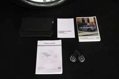 Car image 30