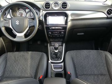 Car image 10