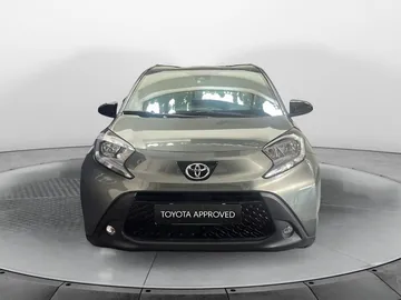 Car image 2