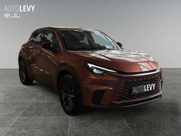Car image 2