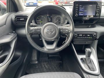 Car image 15