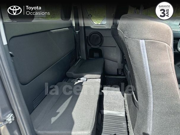 Toyota Hilux D Cab 2.4 4D 4WD 110 kW image number 17