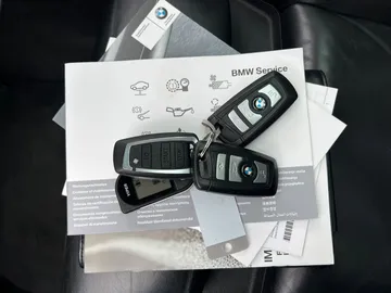 Car image 28