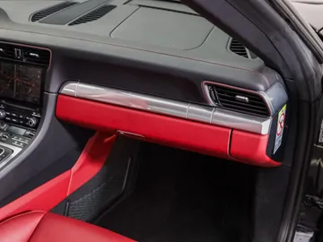 Car image 34