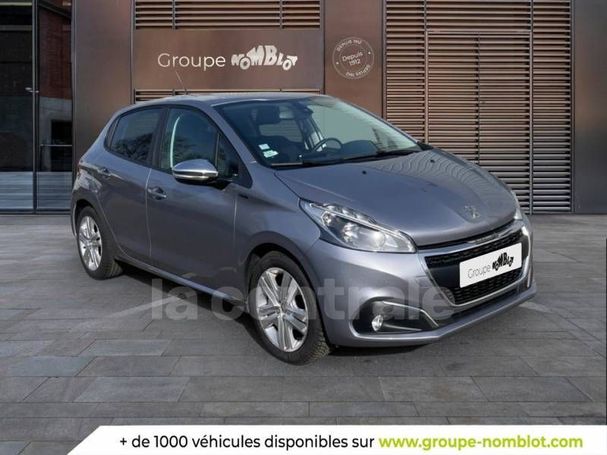 Peugeot 208 PureTech 82 Signature 61 kW image number 2