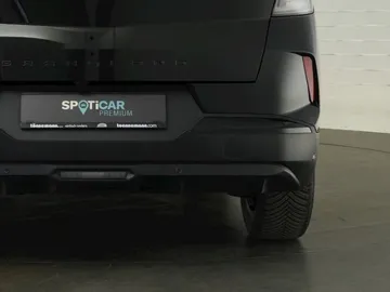 Car image 36